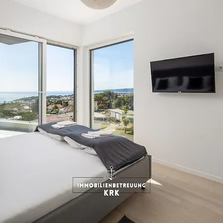 Penthouse Seaview Emilia