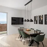 Penthouse Seaview Emilia * Krk Town