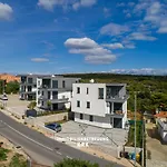 Penthouse Seaview Emilia Apartament