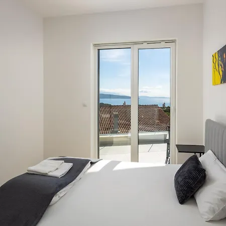 Penthouse Seaview Emilia Apartamento *