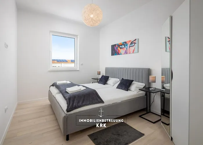 Penthouse Seaview Emilia *