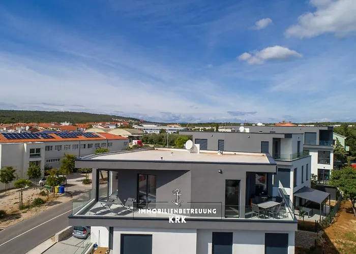 Penthouse Seaview Emilia * קרק