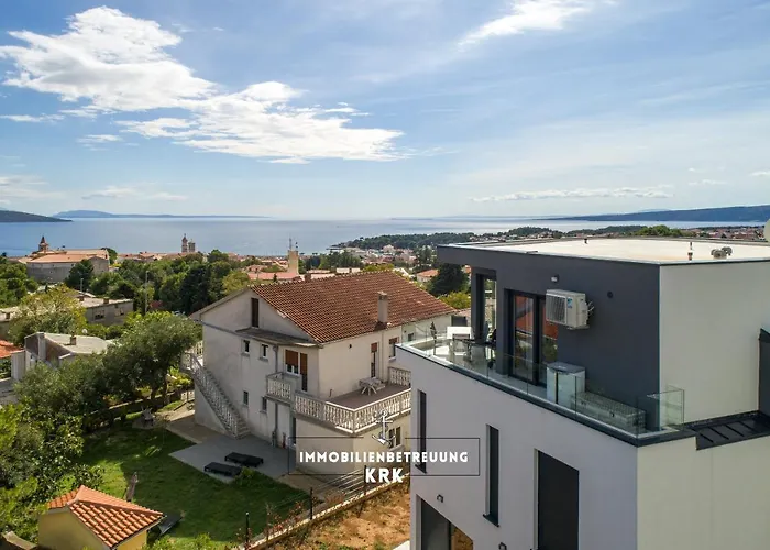 Penthouse Seaview Emilia * קרק