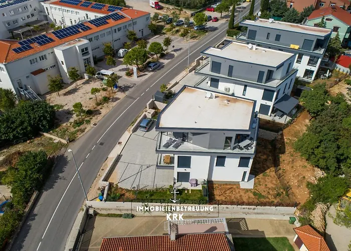 דירה Penthouse Seaview Emilia