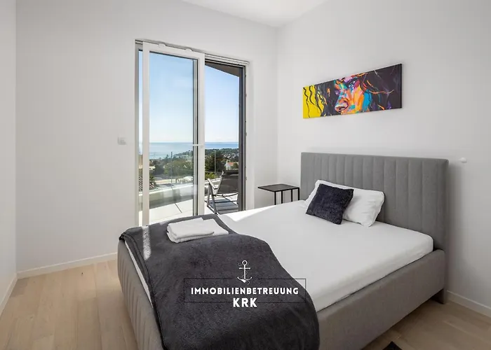 Penthouse Seaview Emilia דירה קרק